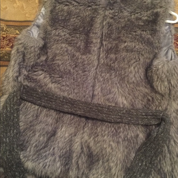 Romeo & Juliet Faux Fur Vest - Picture 6 of 7